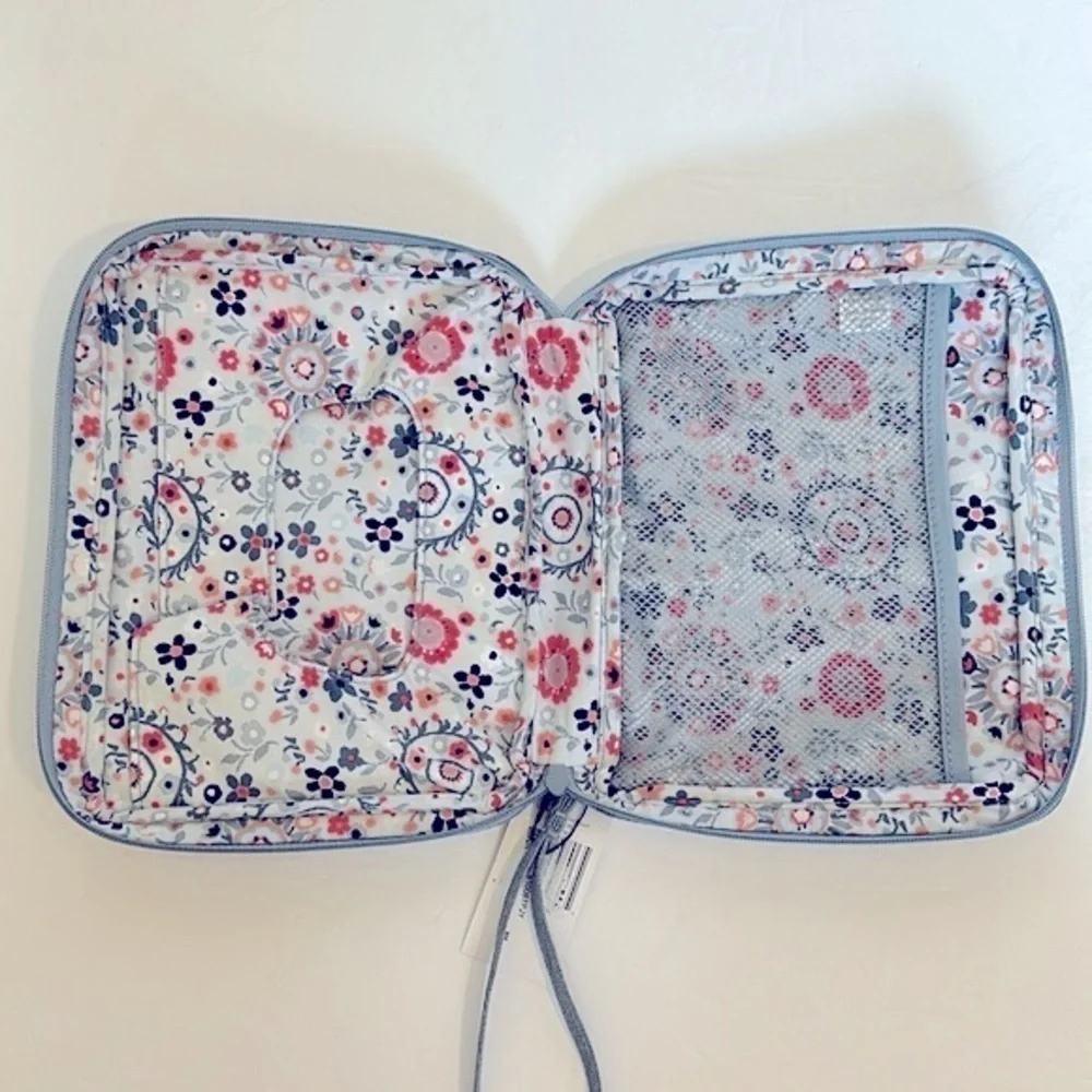 NEW! Vera Bradley ZEN GRAY Lighten up Wipes Pouch NWT